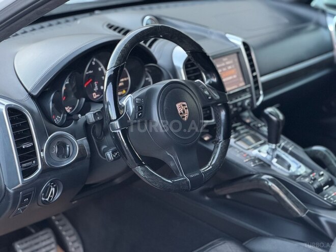 Porsche Cayenne Turbo-14