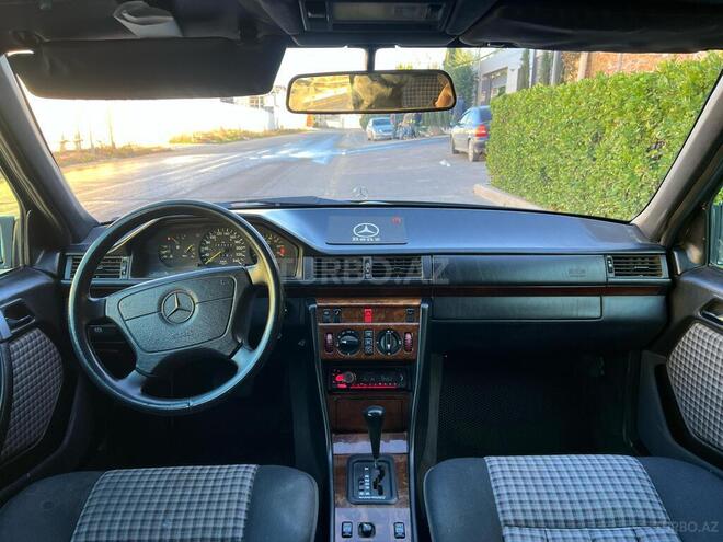 Mercedes E 220 1994, 309,999 km - 2.2 l - Bakı