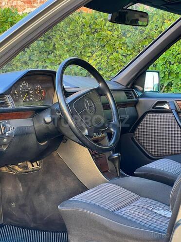 Mercedes E 220 1994, 309,999 km - 2.2 l - Bakı