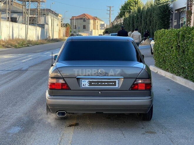 Mercedes E 220 1994, 309,999 km - 2.2 l - Bakı