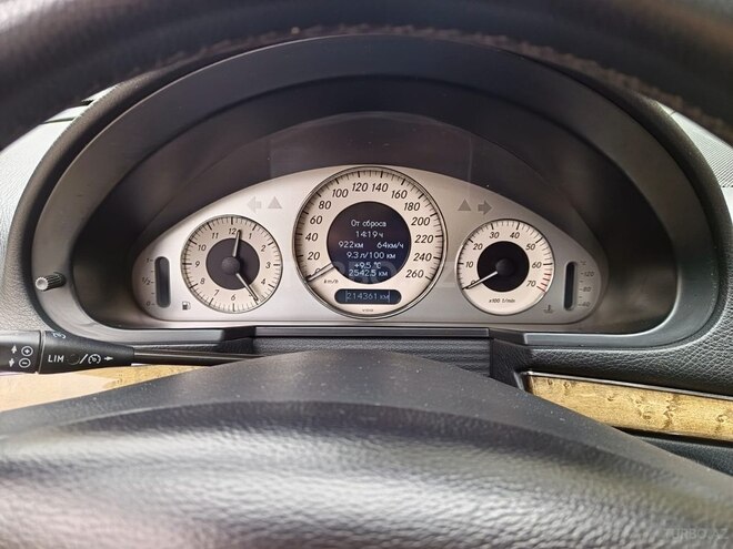 Mercedes E 200 2006, 215,000 km - 1.8 l - Bakı