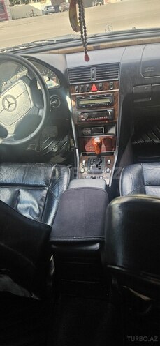 Mercedes C 240 1998, 328,000 km - 2.4 l - Tovuz