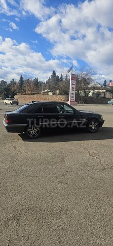Mercedes C 240 1998, 328,000 km - 2.4 l - Tovuz
