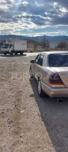 Mercedes C 220 d 1994, 222,222 km - 2.2 l - Tovuz