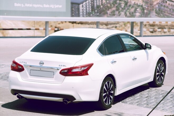 Nissan Altima 2018, 90,000 km - 2.5 l - Bakı