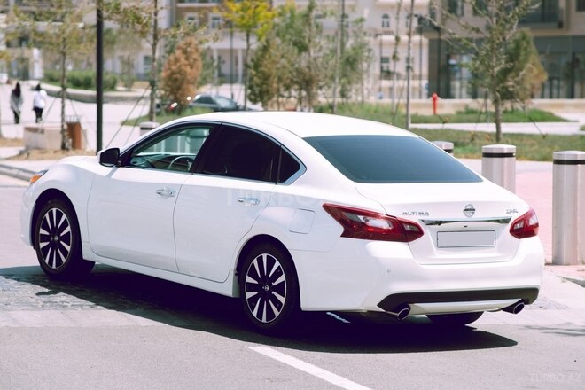 Nissan Altima 2018, 90,000 km - 2.5 l - Bakı