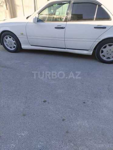 Mercedes C 200 1995, 390,000 km - 2.0 l - Ucar