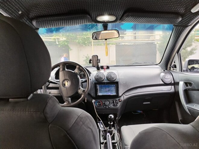 Chevrolet Aveo-11