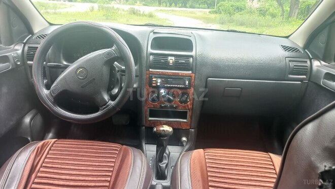 Opel Astra 1998, 456,000 km - 1.6 л - Quba