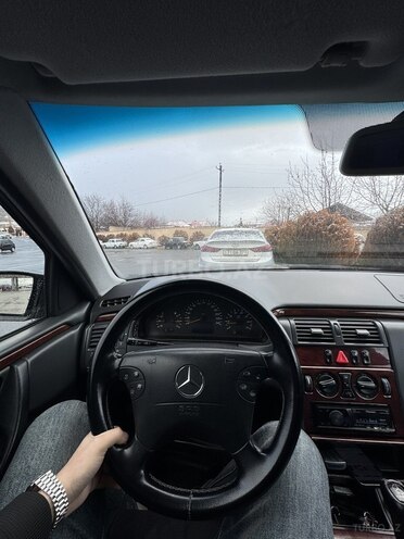 Mercedes E 200 2000, 335,000 km - 2.0 l - Naxçıvan