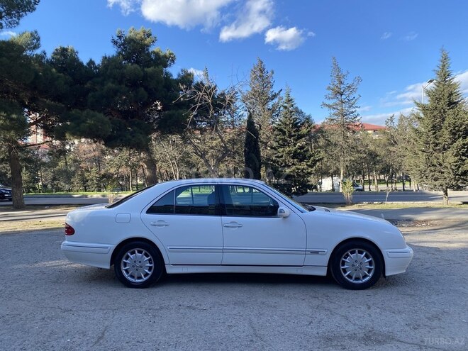 Mercedes E 270 2001, 460,000 km - 2.7 l - Bakı