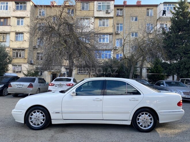 Mercedes E 270 2001, 460,000 km - 2.7 l - Bakı
