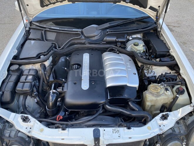 Mercedes E 270 2001, 460,000 km - 2.7 l - Bakı
