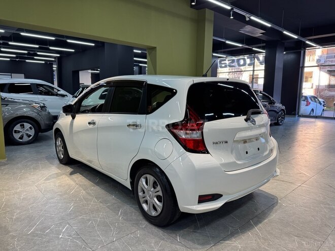 Nissan Note-2