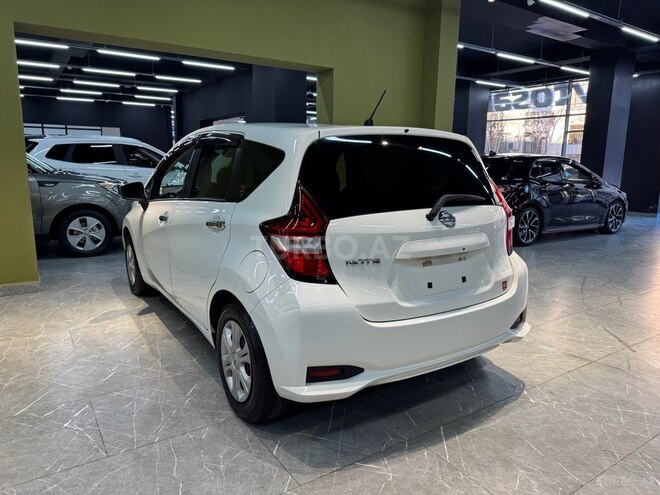 Nissan Note-8