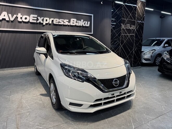 Nissan Note-5