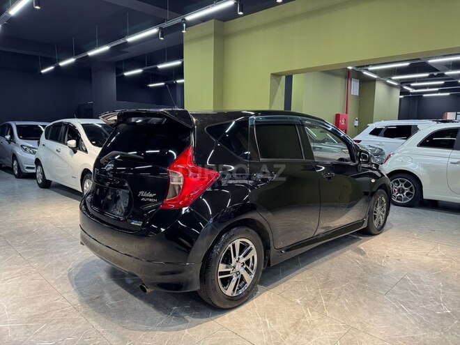 Nissan Note-9