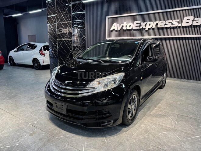 Nissan Note-7