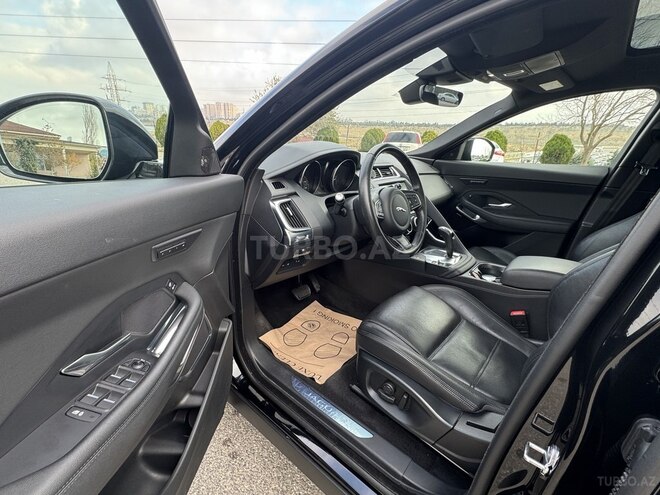 Jaguar E-Pace-12
