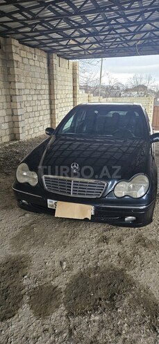 Mercedes C 240 2001, 422,675 km - 2.6 l - Quba