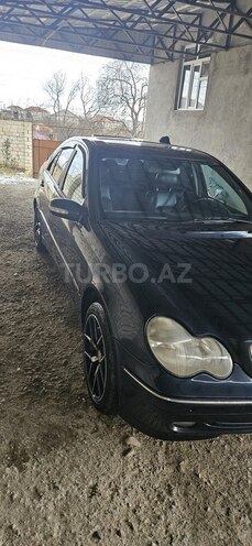 Mercedes C 240 2001, 422,675 km - 2.6 l - Quba
