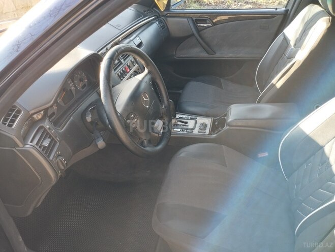 Mercedes E 220 d 2000, 360,000 km - 2.2 l - Şamaxı