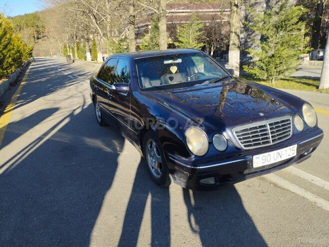 Mercedes E 220 d 2000, 360,000 km - 2.2 l - Şamaxı