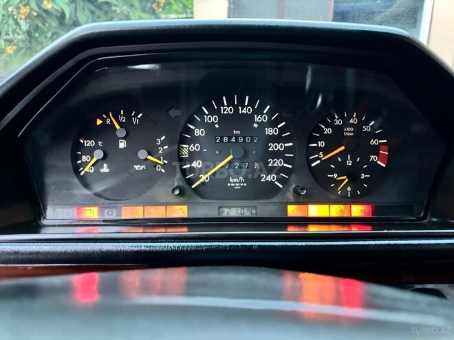 Mercedes E 220 1995, 286,000 km - 2.2 л - Bakı