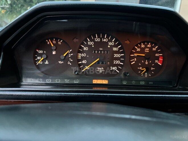 Mercedes E 220 1995, 286,000 km - 2.2 л - Bakı