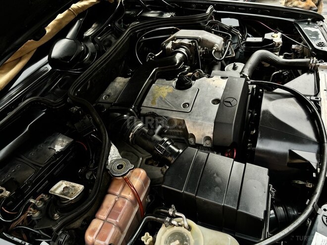 Mercedes E 220 1995, 286,000 km - 2.2 л - Bakı