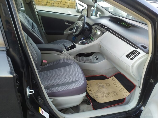 Toyota Prius 2011, 336,353 km - 1.8 l - Bakı