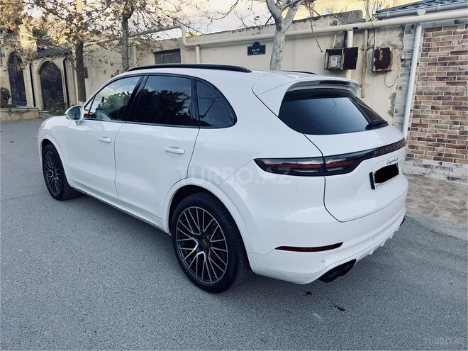 Porsche Cayenne S-10
