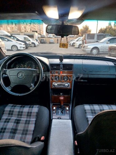 Mercedes C 180 1995, 591,019 km - 1.8 л - Bakı