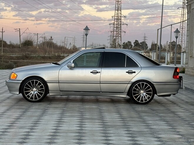 Mercedes C 230 1998, 223,000 km - 2.3 l - Saatlı