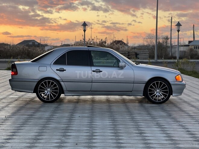 Mercedes C 230 1998, 223,000 km - 2.3 l - Saatlı