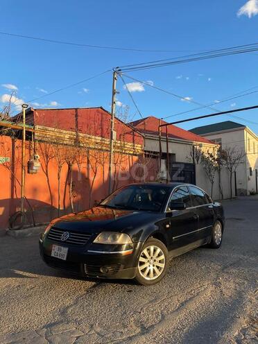 Volkswagen Passat 2003, 318,000 km - 1.8 l - Bakı