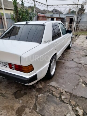 Mercedes 190 1990, 200,000 km - 1.8 l - Cəlilabad