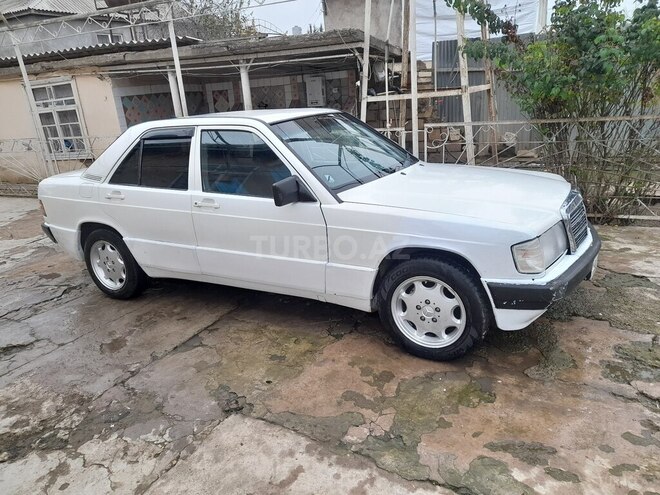 Mercedes 190 1990, 200,000 km - 1.8 l - Cəlilabad