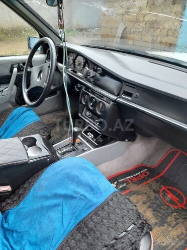 Mercedes 190 1990, 200,000 km - 1.8 l - Cəlilabad