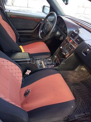 Mercedes C 220 1994, 153,732 km - 2.2 l - Yevlax