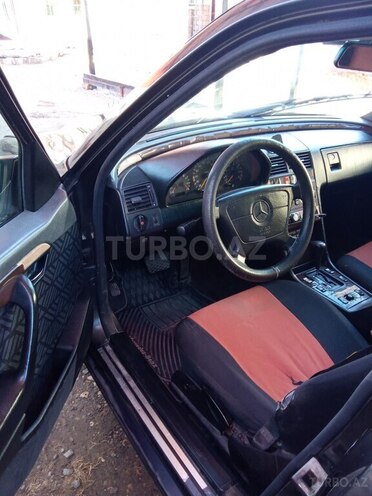 Mercedes C 220 1994, 153,732 km - 2.2 l - Yevlax