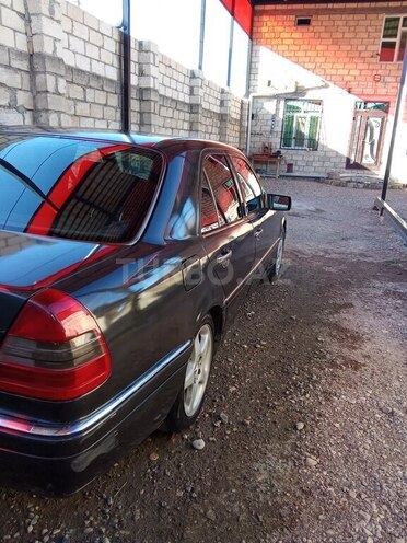 Mercedes C 220 1994, 153,732 km - 2.2 l - Yevlax