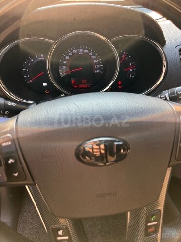 Kia Sorento 2011, 230,000 km - 2.0 l - Bakı