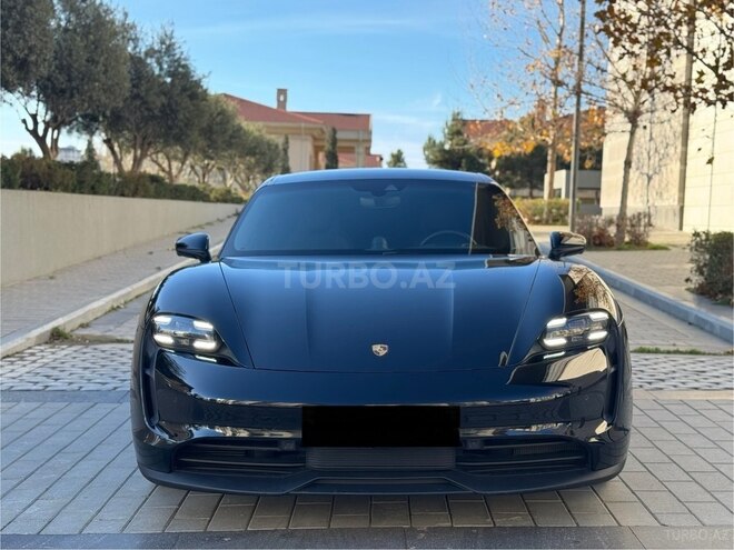 Porsche Taycan 4S-1