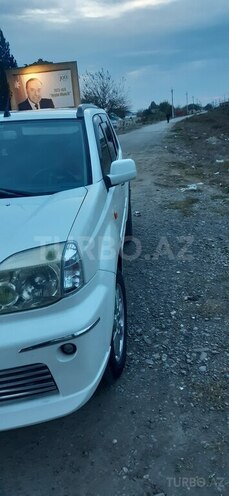 Nissan X-Trail 2001, 26,200 km - 2.0 л - Yevlax