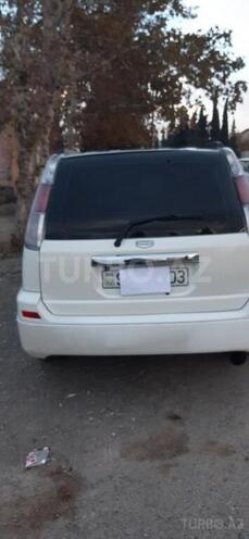 Nissan X-Trail 2001, 26,200 km - 2.0 л - Yevlax