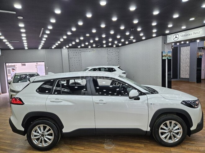 Toyota Corolla Cross-8