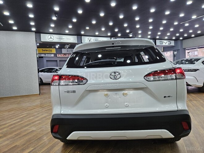 Toyota Corolla Cross-11