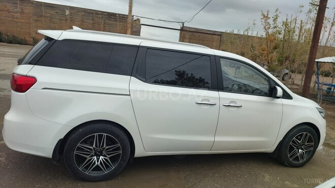 Kia Carnival 2015, 142,000 km - 2.2 l - Sumqayıt