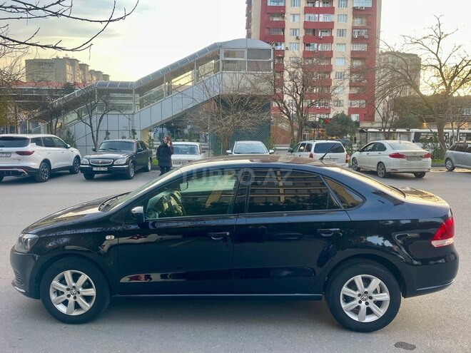 Volkswagen Polo 2013, 197,000 km - 1.6 л - Bakı